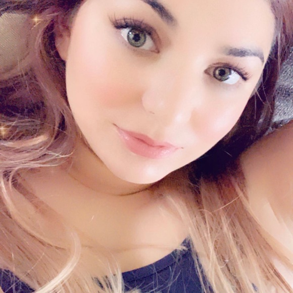 Meet your Posher, Marcy - Picture 3 of 3